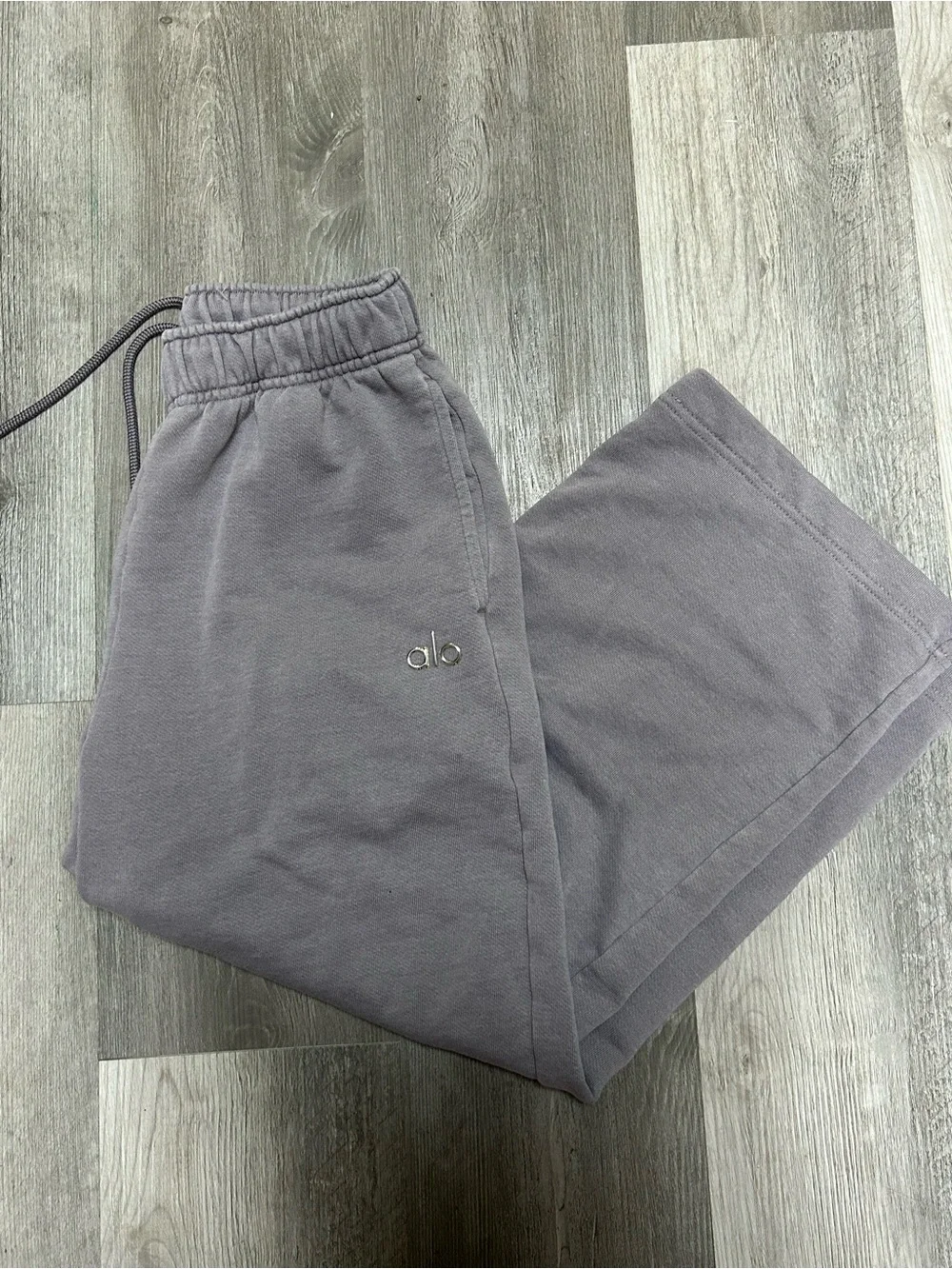 ALO wide leg sweatpants in purple haze